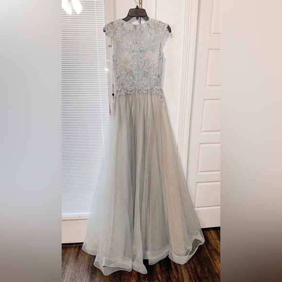 NWT Jovani Prom Dress - Size 2 - JVN by Jovani Gown - Light Blue Flowers - Picture 8 of 9